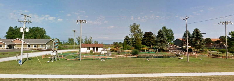Stoney Creek Mini Golf - Street View (newer photo)